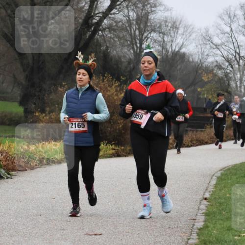 08.12.2024 - St. Pauli X-Mass-Run No. 14 Strokosch-Dieckow http://msf.ph/oto/7502402 08.12.2024 09:53:41 Laufen 4, 2165, 1959, 331, 312, 2836, 1232 meine-sportfotos.de