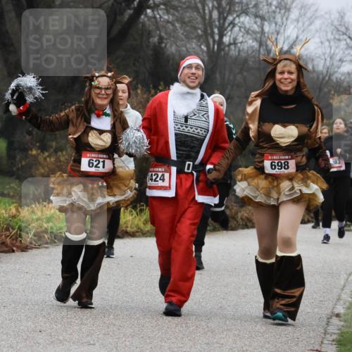 08.12.2024 - St. Pauli X-Mass-Run No. 14 Strokosch-Dieckow http://msf.ph/oto/7502443 08.12.2024 09:54:04 Laufen 621, 14, 424, 0, 14, 698, 83 meine-sportfotos.de