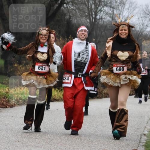 08.12.2024 - St. Pauli X-Mass-Run No. 14 Strokosch-Dieckow http://msf.ph/oto/7502445 08.12.2024 09:54:04 Laufen 621, 14, 424, 14, 698, 83, 3757 meine-sportfotos.de