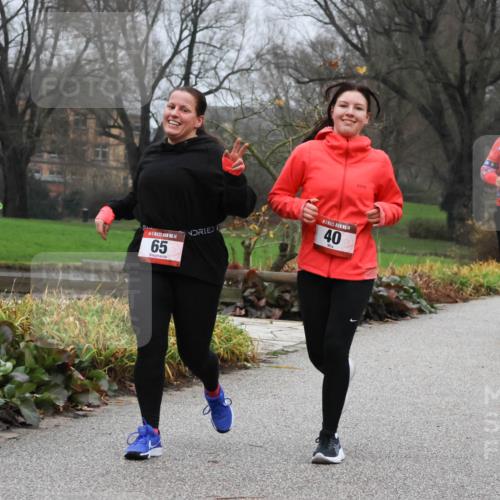 08.12.2024 - St. Pauli X-Mass-Run No. 14 Strokosch-Dieckow http://msf.ph/oto/7502491 08.12.2024 09:54:27 Laufen 14, 65, 14, 40, 165, 1040841 meine-sportfotos.de