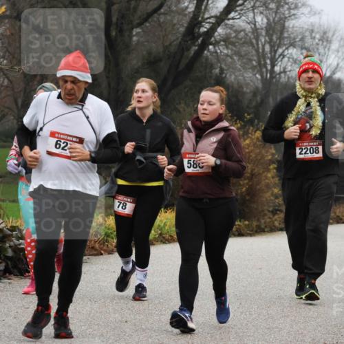 08.12.2024 - St. Pauli X-Mass-Run No. 14 Strokosch-Dieckow http://msf.ph/oto/7502517 08.12.2024 09:54:41 Laufen 4, 634, 14, 62, 14, 78, 58, 2208 meine-sportfotos.de