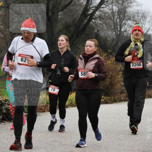 08.12.2024 - St. Pauli X-Mass-Run No. 14 Strokosch-Dieckow http://msf.ph/oto/7502519 08.12.2024 09:54:41 Laufen 1, 634, 14, 62, 4, 78, 14, 58, 2208, 3153 meine-sportfotos.de
