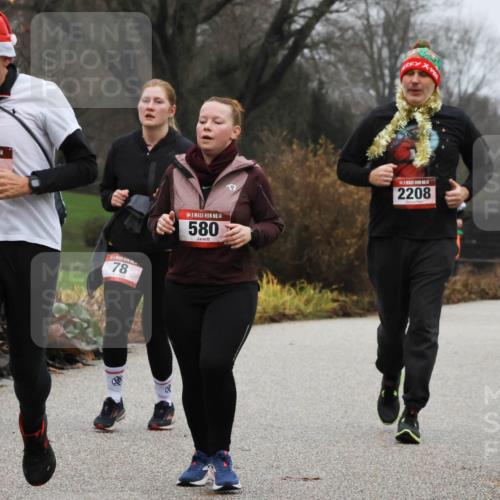 08.12.2024 - St. Pauli X-Mass-Run No. 14 Strokosch-Dieckow http://msf.ph/oto/7502525 08.12.2024 09:54:41 Laufen 14, 627, 78, 14, 580, 1, 2208 meine-sportfotos.de