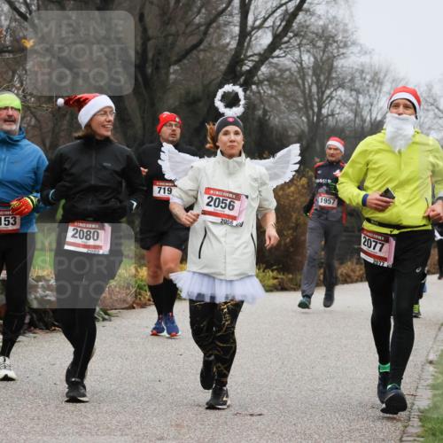 08.12.2024 - St. Pauli X-Mass-Run No. 14 Strokosch-Dieckow http://msf.ph/oto/7502548 08.12.2024 09:54:56 Laufen 3153, 2080, 2080, 719, 2056, 2056, 1957, 2077, 2077 meine-sportfotos.de