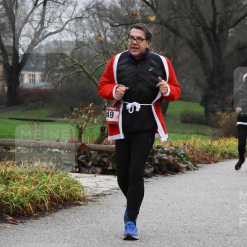 08.12.2024 - St. Pauli X-Mass-Run No. 14 Strokosch-Dieckow http://msf.ph/oto/7502570 08.12.2024 09:55:04 Laufen 14, 49, 2969 meine-sportfotos.de