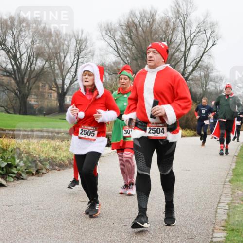 08.12.2024 - St. Pauli X-Mass-Run No. 14 Strokosch-Dieckow http://msf.ph/oto/7502611 08.12.2024 09:55:21 Laufen 14, 2505, 301, 14, 2504 meine-sportfotos.de