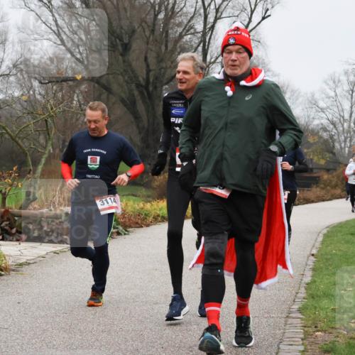 08.12.2024 - St. Pauli X-Mass-Run No. 14 Strokosch-Dieckow http://msf.ph/oto/7502625 08.12.2024 09:55:24 Laufen 3114 meine-sportfotos.de