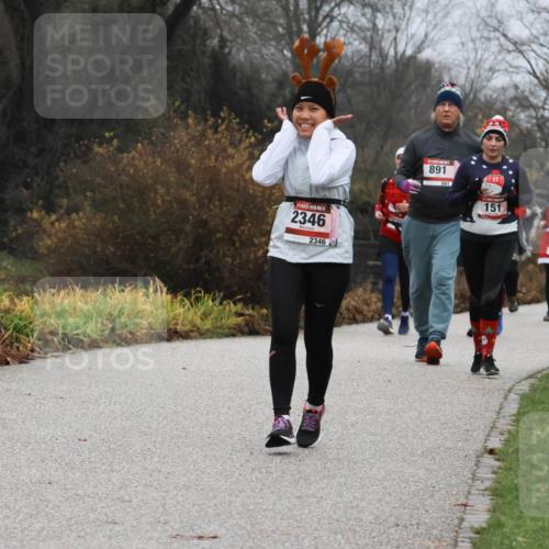 08.12.2024 - St. Pauli X-Mass-Run No. 14 Strokosch-Dieckow http://msf.ph/oto/7502633 08.12.2024 09:55:32 Laufen 14, 2346, 2346, 891, 8917, 151 meine-sportfotos.de