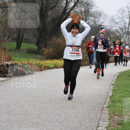08.12.2024 - St. Pauli X-Mass-Run No. 14 Strokosch-Dieckow http://msf.ph/oto/7502645 08.12.2024 09:55:34 Laufen 2346, 2346, 151 meine-sportfotos.de