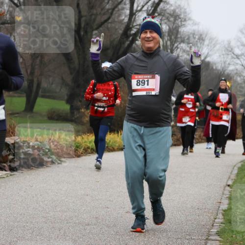 08.12.2024 - St. Pauli X-Mass-Run No. 14 Strokosch-Dieckow http://msf.ph/oto/7502662 08.12.2024 09:55:39 Laufen 14, 151, 14, 891, 891, 10, 451 meine-sportfotos.de