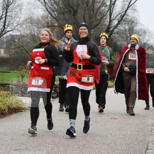 08.12.2024 - St. Pauli X-Mass-Run No. 14 Strokosch-Dieckow http://msf.ph/oto/7502673 08.12.2024 09:55:46 Laufen 14, 11, 6, 861, 2843, 451 meine-sportfotos.de