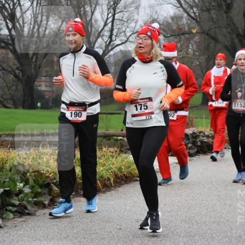 08.12.2024 - St. Pauli X-Mass-Run No. 14 Strokosch-Dieckow http://msf.ph/oto/7502688 08.12.2024 09:55:56 Laufen 14, 190, 14, 175, 175, 92, 1297, 1152, 195, 1153 meine-sportfotos.de