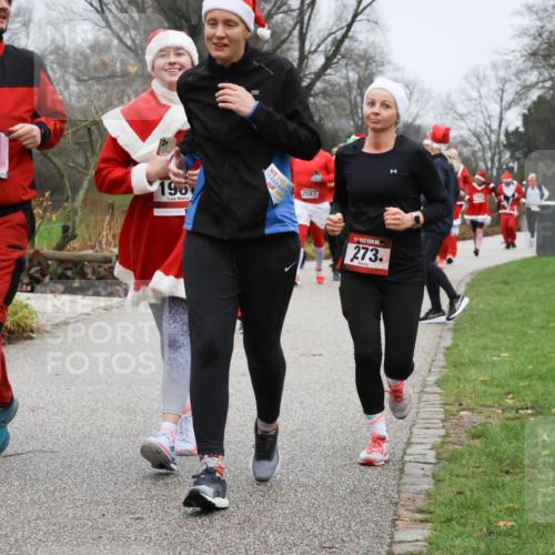 08.12.2024 - St. Pauli X-Mass-Run No. 14 Strokosch-Dieckow http://msf.ph/oto/7502708 08.12.2024 09:56:00 Laufen 14, 1952, 1952, 196, 10, 2587, 273 meine-sportfotos.de