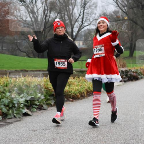 08.12.2024 - St. Pauli X-Mass-Run No. 14 Strokosch-Dieckow http://msf.ph/oto/7502741 08.12.2024 09:56:11 Laufen 1955, 1965, 1965, 1643 meine-sportfotos.de