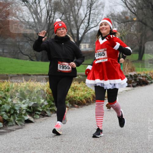 08.12.2024 - St. Pauli X-Mass-Run No. 14 Strokosch-Dieckow http://msf.ph/oto/7502743 08.12.2024 09:56:11 Laufen 1955, 1965, 1965, 1643 meine-sportfotos.de