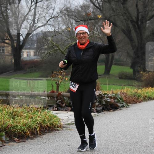 08.12.2024 - St. Pauli X-Mass-Run No. 14 Strokosch-Dieckow http://msf.ph/oto/7502758 08.12.2024 09:56:18 Laufen 048, 2945 meine-sportfotos.de