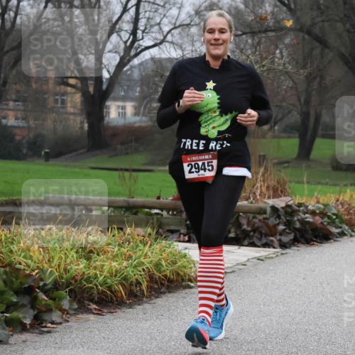 08.12.2024 - St. Pauli X-Mass-Run No. 14 Strokosch-Dieckow http://msf.ph/oto/7502767 08.12.2024 09:56:22 Laufen 14, 2945 meine-sportfotos.de
