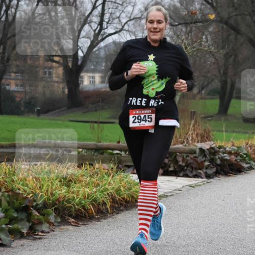 08.12.2024 - St. Pauli X-Mass-Run No. 14 Strokosch-Dieckow http://msf.ph/oto/7502768 08.12.2024 09:56:22 Laufen 14, 2945 meine-sportfotos.de