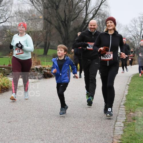08.12.2024 - St. Pauli X-Mass-Run No. 14 Strokosch-Dieckow http://msf.ph/oto/7502791 08.12.2024 09:56:38 Laufen 12, 09, 14, 1007 meine-sportfotos.de
