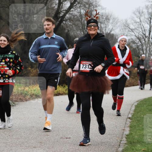 08.12.2024 - St. Pauli X-Mass-Run No. 14 Strokosch-Dieckow http://msf.ph/oto/7502811 08.12.2024 09:56:49 Laufen 14, 342, 14, 731, 3101 meine-sportfotos.de