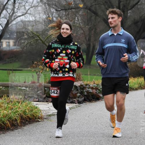 08.12.2024 - St. Pauli X-Mass-Run No. 14 Strokosch-Dieckow http://msf.ph/oto/7502815 08.12.2024 09:56:50 Laufen 14, 731, 14, 342 meine-sportfotos.de