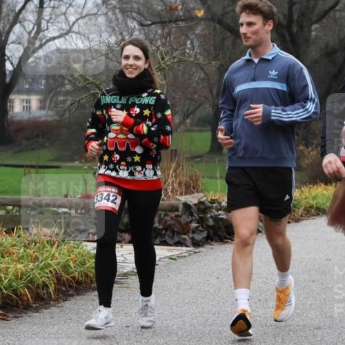 08.12.2024 - St. Pauli X-Mass-Run No. 14 Strokosch-Dieckow http://msf.ph/oto/7502820 08.12.2024 09:56:51 Laufen 14, 8342, 14, 731 meine-sportfotos.de
