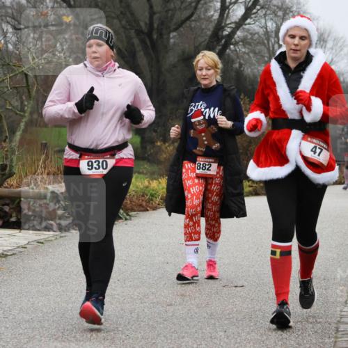 08.12.2024 - St. Pauli X-Mass-Run No. 14 Strokosch-Dieckow http://msf.ph/oto/7502824 08.12.2024 09:56:53 Laufen 2, 930, 882, 4, 47, 833, 837 meine-sportfotos.de