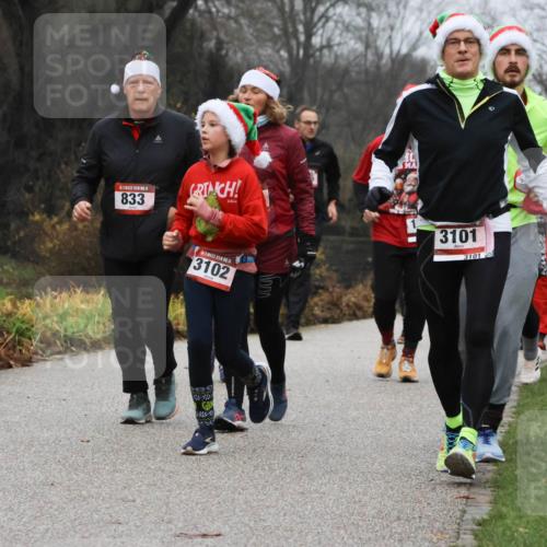 08.12.2024 - St. Pauli X-Mass-Run No. 14 Strokosch-Dieckow http://msf.ph/oto/7502839 08.12.2024 09:57:01 Laufen 14, 833, 14, 3102, 3101, 3101, 648 meine-sportfotos.de
