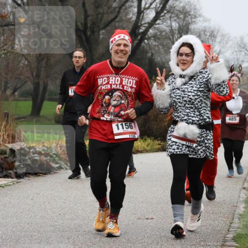 08.12.2024 - St. Pauli X-Mass-Run No. 14 Strokosch-Dieckow http://msf.ph/oto/7502856 08.12.2024 09:57:07 Laufen 14, 2205, 1156, 1156, 1159, 485 meine-sportfotos.de
