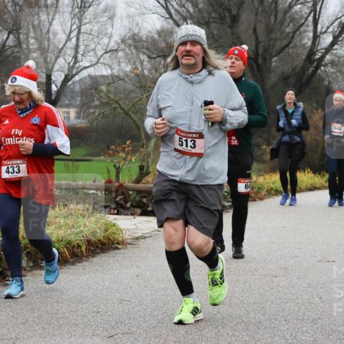 08.12.2024 - St. Pauli X-Mass-Run No. 14 Strokosch-Dieckow http://msf.ph/oto/7502891 08.12.2024 09:57:25 Laufen 14, 513, 14, 433, 60, 1648 meine-sportfotos.de