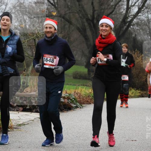 08.12.2024 - St. Pauli X-Mass-Run No. 14 Strokosch-Dieckow http://msf.ph/oto/7502895 08.12.2024 09:57:30 Laufen 14, 1648, 1648, 14, 887, 937, 93 meine-sportfotos.de