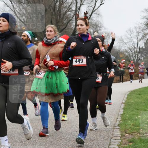 08.12.2024 - St. Pauli X-Mass-Run No. 14 Strokosch-Dieckow http://msf.ph/oto/7502929 08.12.2024 09:57:45 Laufen 1003, 14, 1947, 14, 449 meine-sportfotos.de