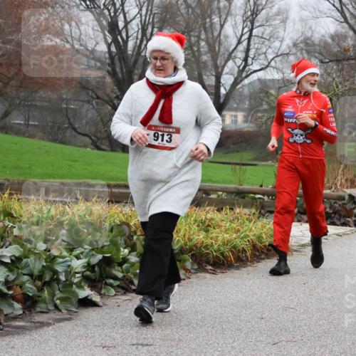 08.12.2024 - St. Pauli X-Mass-Run No. 14 Strokosch-Dieckow http://msf.ph/oto/7502974 08.12.2024 09:58:18 Laufen 14, 913 meine-sportfotos.de
