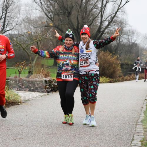 08.12.2024 - St. Pauli X-Mass-Run No. 14 Strokosch-Dieckow http://msf.ph/oto/7502978 08.12.2024 09:58:19 Laufen 14, 1610, 2516 meine-sportfotos.de