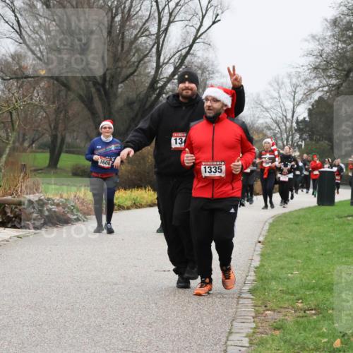08.12.2024 - St. Pauli X-Mass-Run No. 14 Strokosch-Dieckow http://msf.ph/oto/7502998 08.12.2024 09:58:39 Laufen 1608, 134, 1335 meine-sportfotos.de