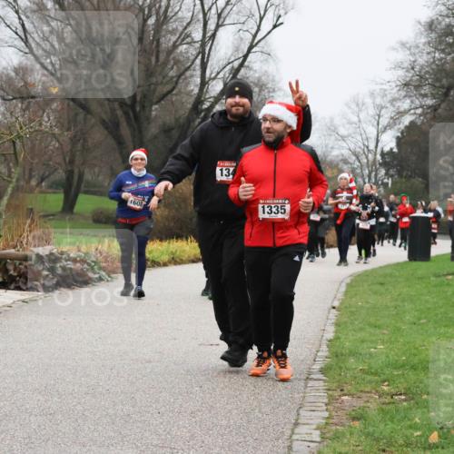 08.12.2024 - St. Pauli X-Mass-Run No. 14 Strokosch-Dieckow http://msf.ph/oto/7503001 08.12.2024 09:58:39 Laufen 1608, 134, 1335 meine-sportfotos.de