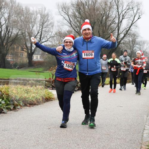 08.12.2024 - St. Pauli X-Mass-Run No. 14 Strokosch-Dieckow http://msf.ph/oto/7503015 08.12.2024 09:58:44 Laufen 1608, 1, 1609, 3287, 361, 481, 477, 290 meine-sportfotos.de