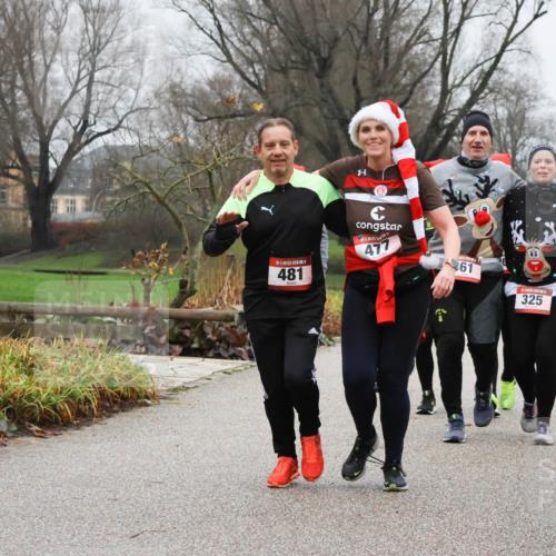 08.12.2024 - St. Pauli X-Mass-Run No. 14 Strokosch-Dieckow http://msf.ph/oto/7503021 08.12.2024 09:58:48 Laufen 481, 477, 61, 325, 2770 meine-sportfotos.de