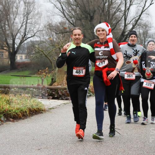08.12.2024 - St. Pauli X-Mass-Run No. 14 Strokosch-Dieckow http://msf.ph/oto/7503025 08.12.2024 09:58:48 Laufen 481, 477, 361, 325, 2770 meine-sportfotos.de
