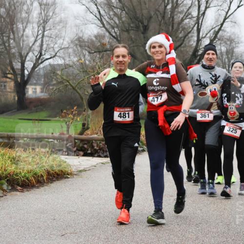 08.12.2024 - St. Pauli X-Mass-Run No. 14 Strokosch-Dieckow http://msf.ph/oto/7503026 08.12.2024 09:58:48 Laufen 481, 477, 361, 325, 2770 meine-sportfotos.de