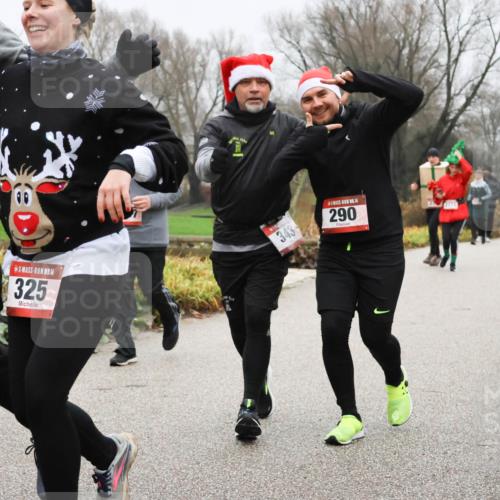 08.12.2024 - St. Pauli X-Mass-Run No. 14 Strokosch-Dieckow http://msf.ph/oto/7503048 08.12.2024 09:58:52 Laufen 14, 361, 489, 14, 3225, 343, 14, 290, 2774 meine-sportfotos.de