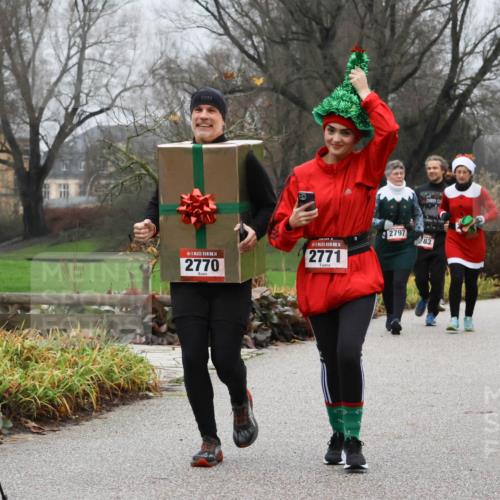08.12.2024 - St. Pauli X-Mass-Run No. 14 Strokosch-Dieckow http://msf.ph/oto/7503062 08.12.2024 09:58:56 Laufen 1251, 14, 2770, 14, 2771, 2797, 83, 10, 0 meine-sportfotos.de