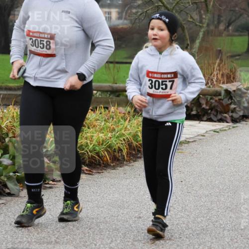 08.12.2024 - St. Pauli X-Mass-Run No. 14 Strokosch-Dieckow http://msf.ph/oto/7503103 08.12.2024 09:59:10 Laufen 14, 3058, 14, 3057 meine-sportfotos.de