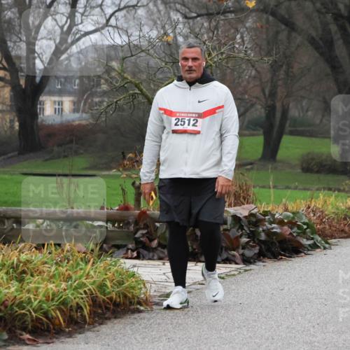 08.12.2024 - St. Pauli X-Mass-Run No. 14 Strokosch-Dieckow http://msf.ph/oto/7503117 08.12.2024 09:59:20 Laufen 14, 2512, 2806 meine-sportfotos.de