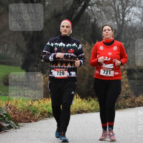 08.12.2024 - St. Pauli X-Mass-Run No. 14 Strokosch-Dieckow http://msf.ph/oto/7503143 08.12.2024 09:59:41 Laufen 14, 729, 14, 721 meine-sportfotos.de