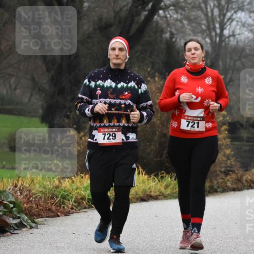 08.12.2024 - St. Pauli X-Mass-Run No. 14 Strokosch-Dieckow http://msf.ph/oto/7503146 08.12.2024 09:59:41 Laufen 14, 729, 14, 721 meine-sportfotos.de