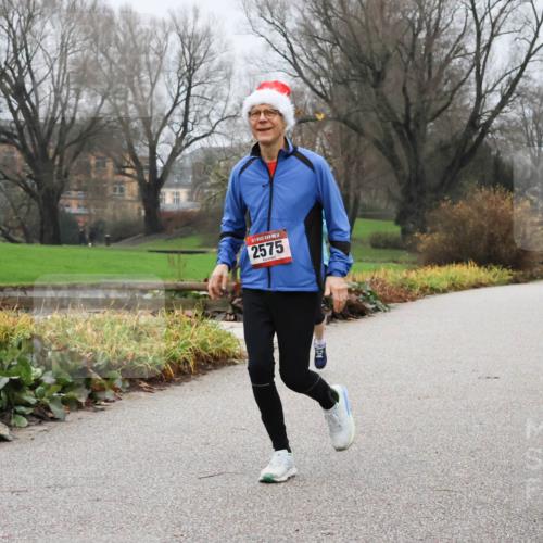 08.12.2024 - St. Pauli X-Mass-Run No. 14 Strokosch-Dieckow http://msf.ph/oto/7503221 08.12.2024 10:03:33 Laufen 34, 2575 meine-sportfotos.de