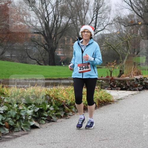 08.12.2024 - St. Pauli X-Mass-Run No. 14 Strokosch-Dieckow http://msf.ph/oto/7503232 08.12.2024 10:03:35 Laufen 14, 2546 meine-sportfotos.de
