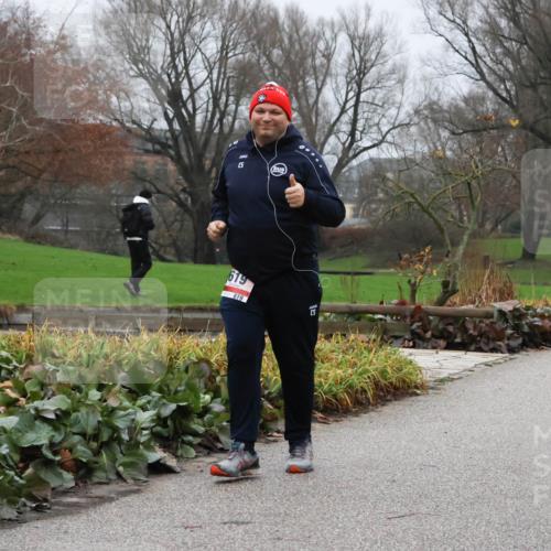 08.12.2024 - St. Pauli X-Mass-Run No. 14 Strokosch-Dieckow http://msf.ph/oto/7503236 08.12.2024 10:04:08 Laufen 619, 619 meine-sportfotos.de