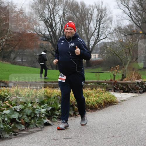 08.12.2024 - St. Pauli X-Mass-Run No. 14 Strokosch-Dieckow http://msf.ph/oto/7503241 08.12.2024 10:04:08 Laufen 619, 619 meine-sportfotos.de